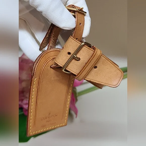 LV Luggage Tag and Poignet 2 Piece Set. Vechetta. Authentic. - Picture 3 of 9